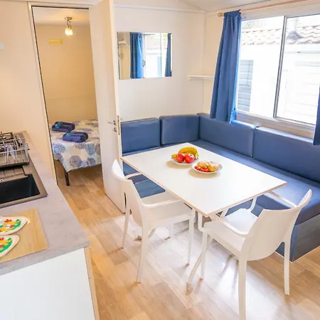 营地 Happy Camp Mobile Homes In Thurium Villaggio 玛丽纳锡巴里