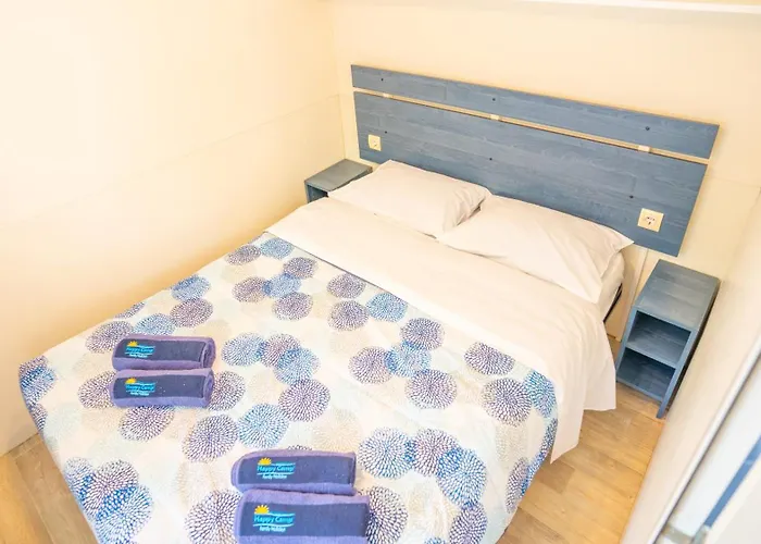 Happy Camp Mobile Homes In Thurium Villaggio 4* مارينا دي سيباري